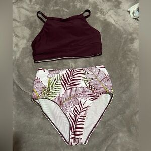 SHEIN NWOT Burgundy Bikini Top with Leaf Print Bottoms